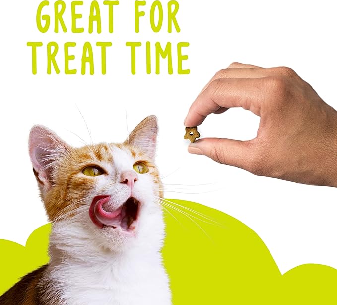Purina Friskies Natural Cat Treats, Party Mix Natural Yums With Wild Caught Tuna and Added Vitamins, Minerals and Nutrients - 20 oz. Canister